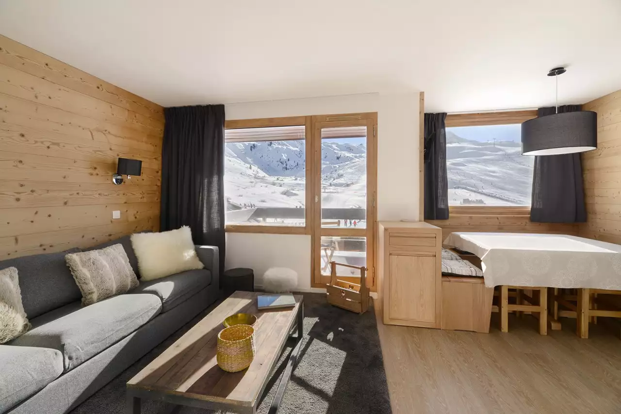 Spacious and cozy flat· Ski-in Ski-out · Slopes view