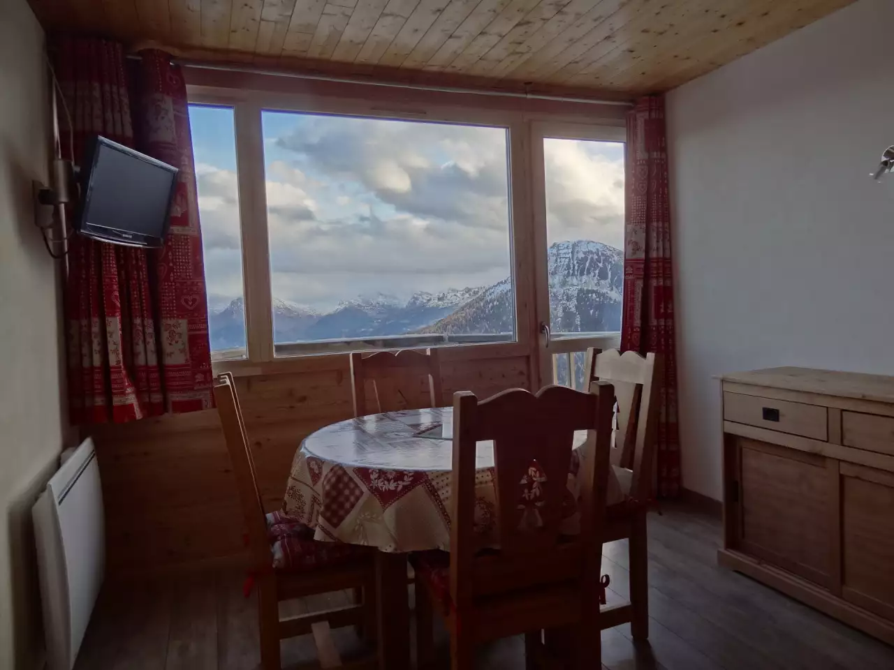 Très beau studio rénové en étage élevé · Au pied des pistes · Vue exposée sur le Mont-Blanc